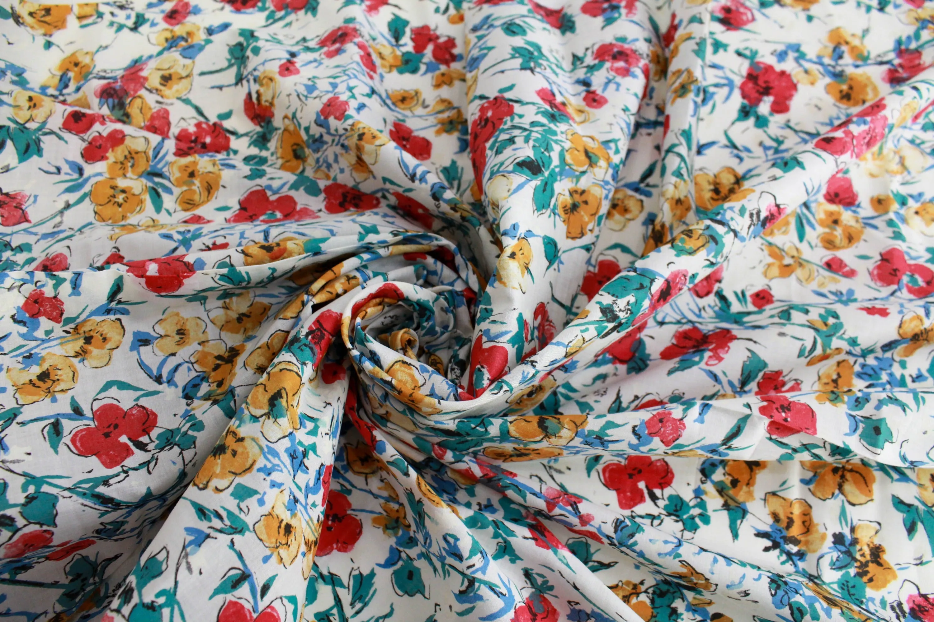 1940s Floral Print Cotton, 4.9 Yards, Vintage Painterly Flower Print