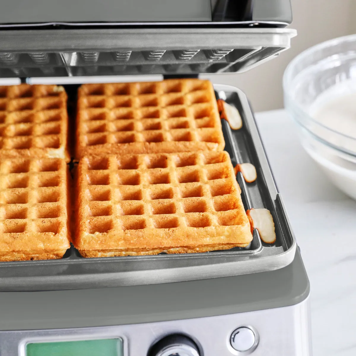 Elite Ceramic Nonstick 4-Square Waffle Maker | Graphite