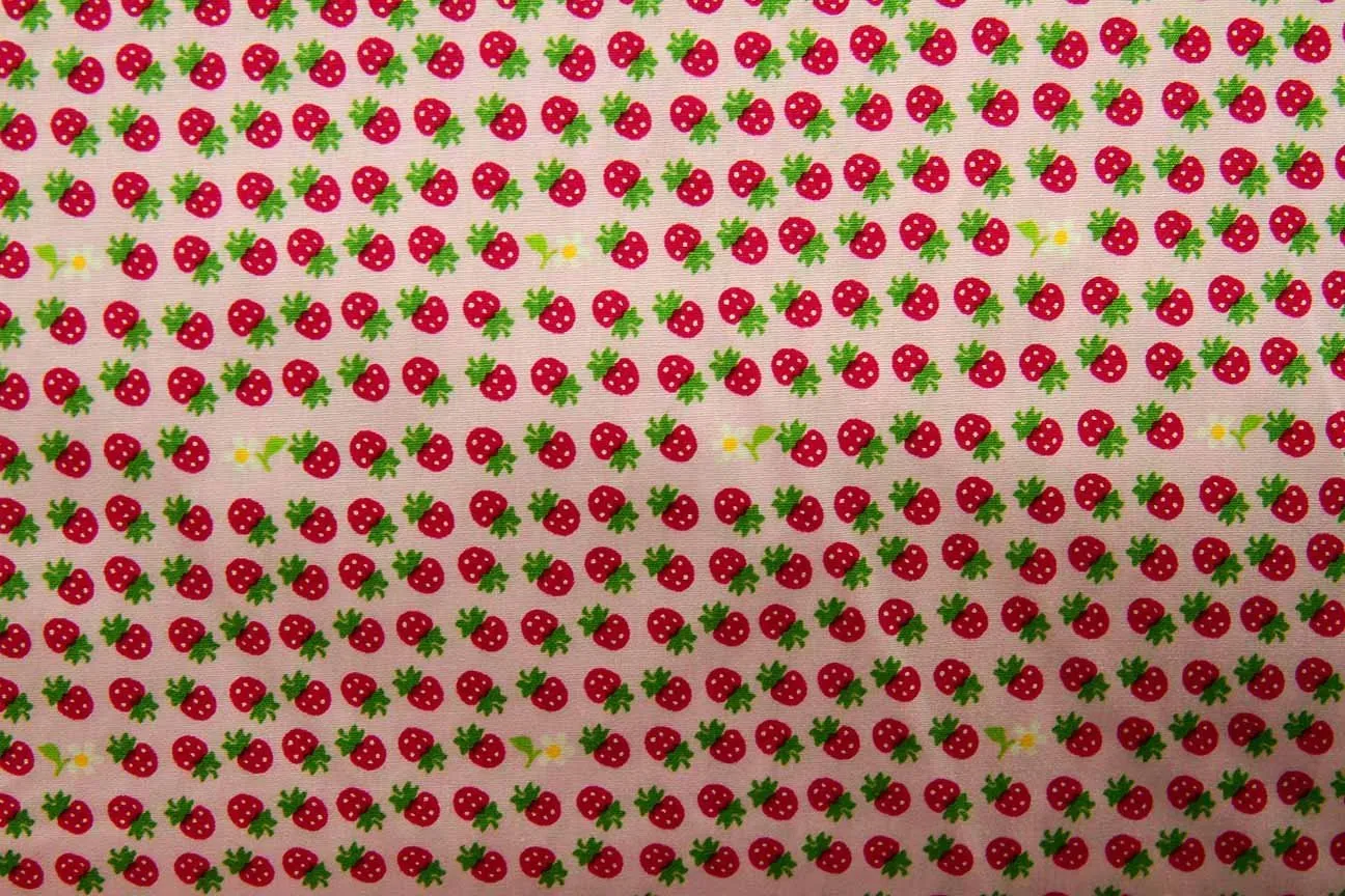 FB: Strawberry Sunflower Pink Patchwork / Craft Fabric