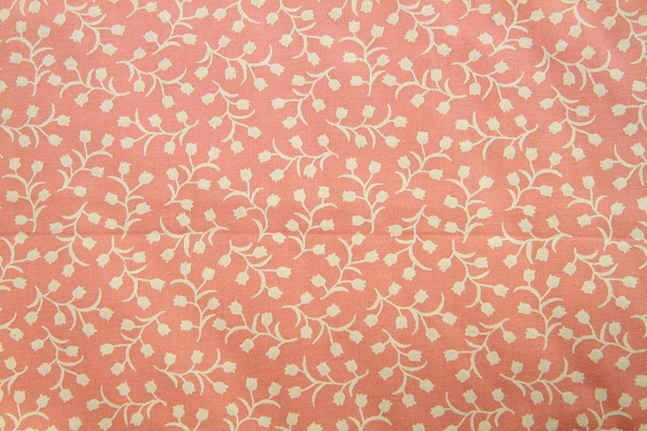 FL: Lady’s Mantle Peach Patchwork / Craft Fabric