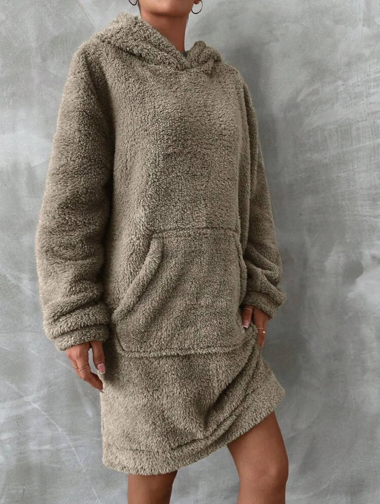 Oversized Fluffy Hoodie Sweatshirt, Comfortable Sleepwear with Kangaroo Pocket and Drop Shoulder