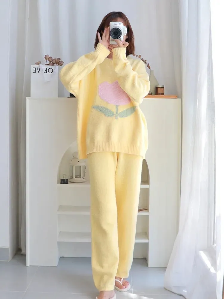 Women's Fluffy Pajamas Set - Tulip Flower Applique, Coral Fleece, Autumn/Winter Lounge Wear